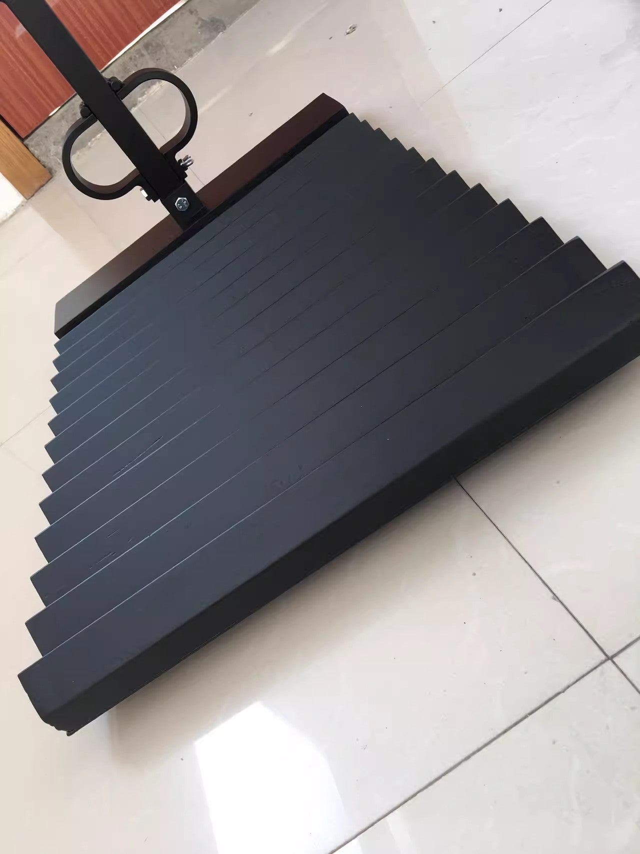 SM punishment kneeling wax dripping self-binding can be hung time lock fast handcuffs self-locking alternative adult 杨子仪-t-equipment