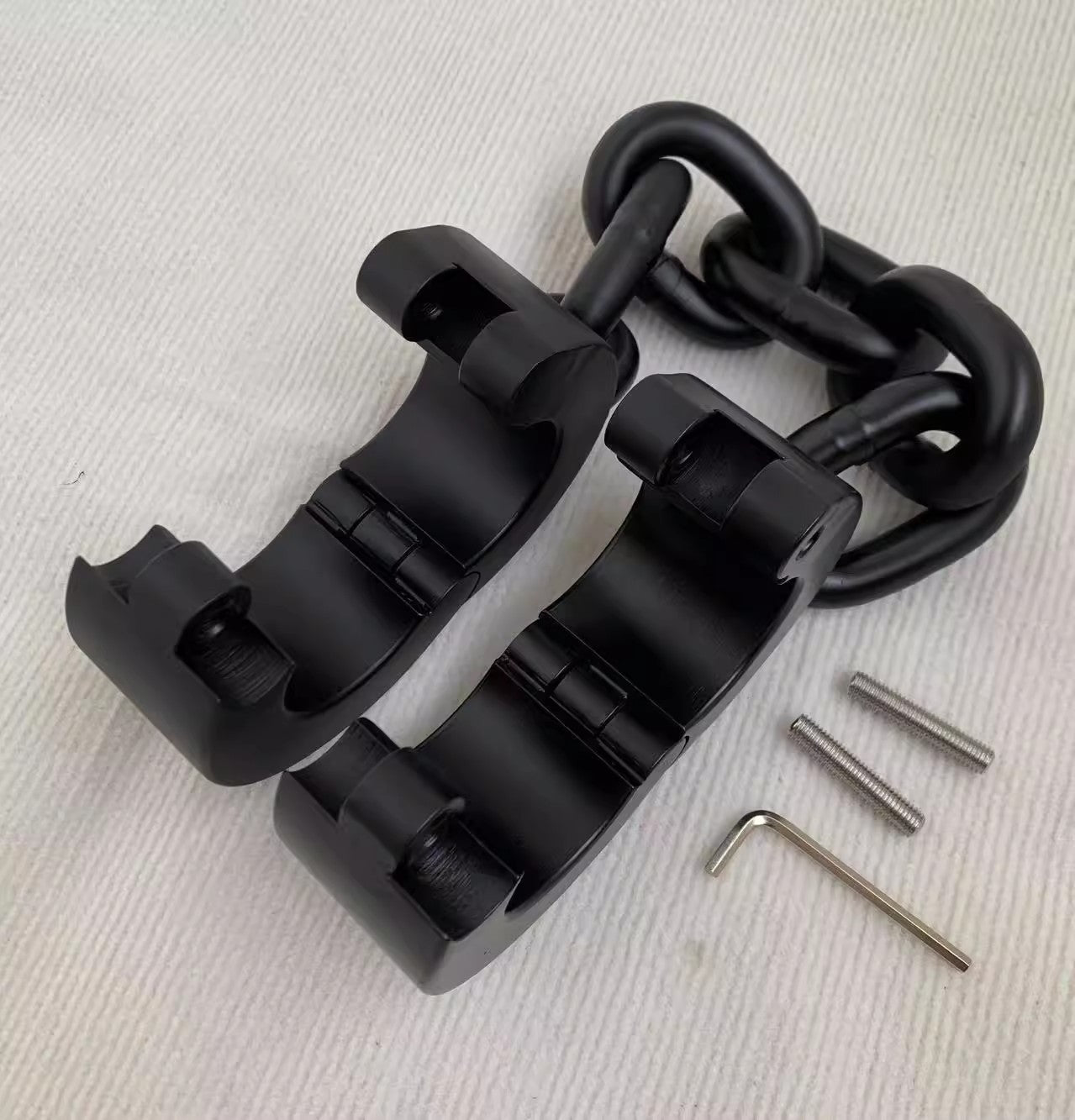 Heavy Shackles Series for Men and Women 杨子仪-t-equipment