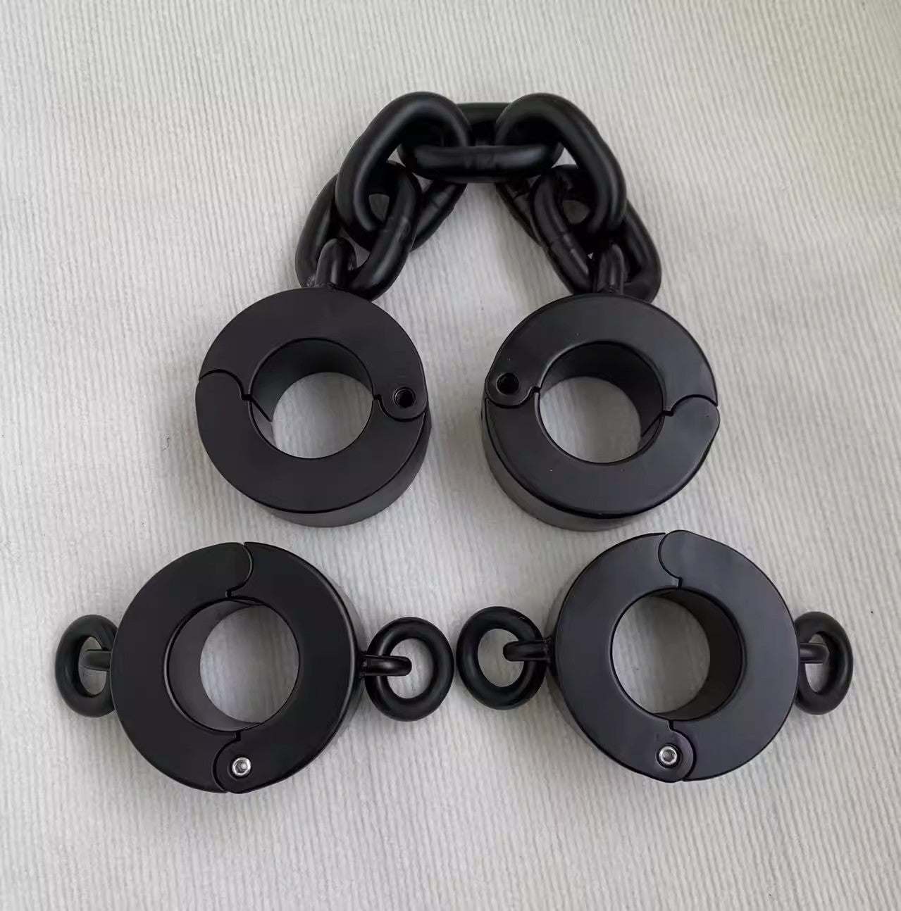 Heavy Shackles Series for Men and Women 杨子仪-t-equipment