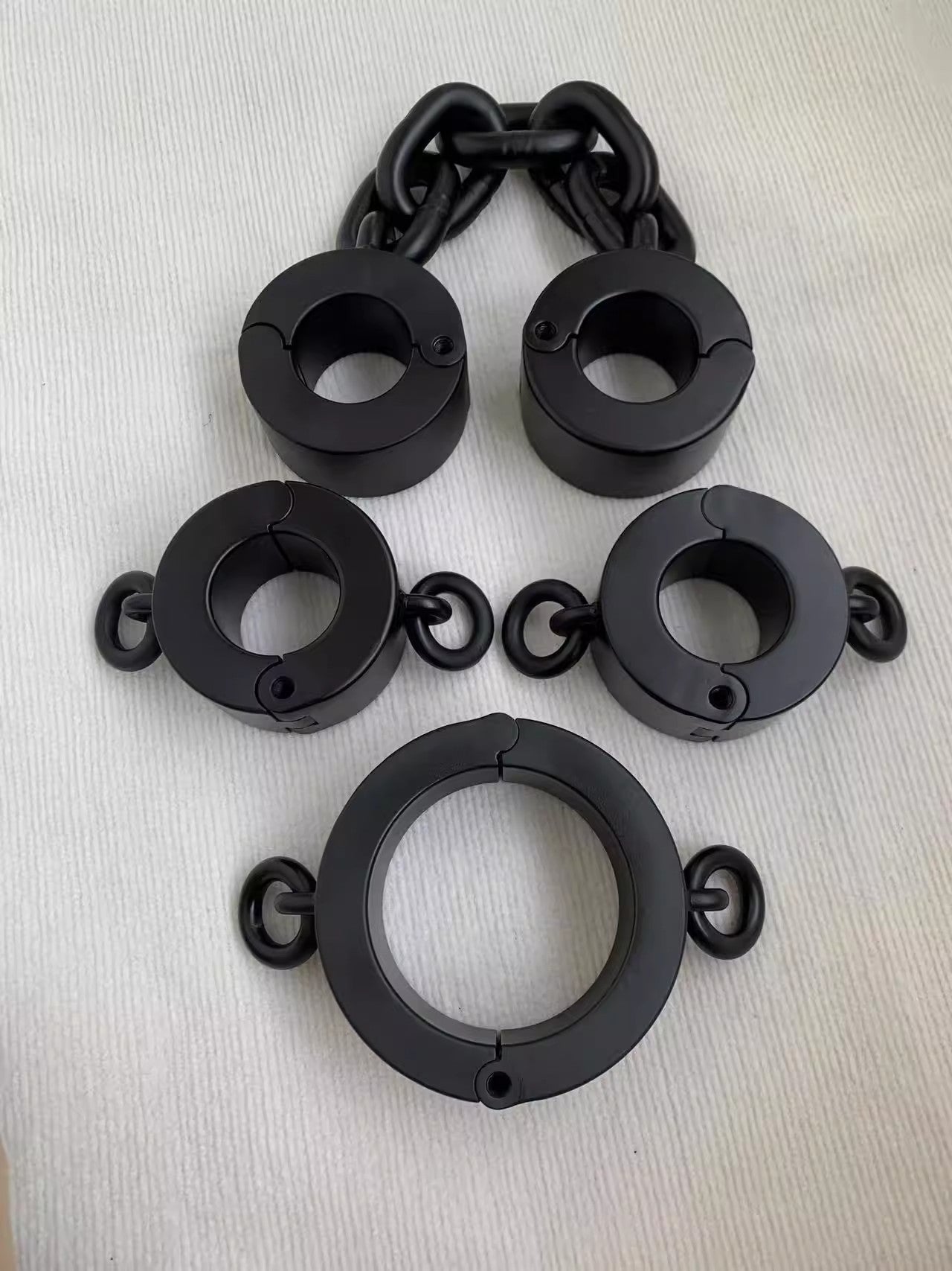 Heavy Shackles Series for Men and Women 杨子仪-t-equipment